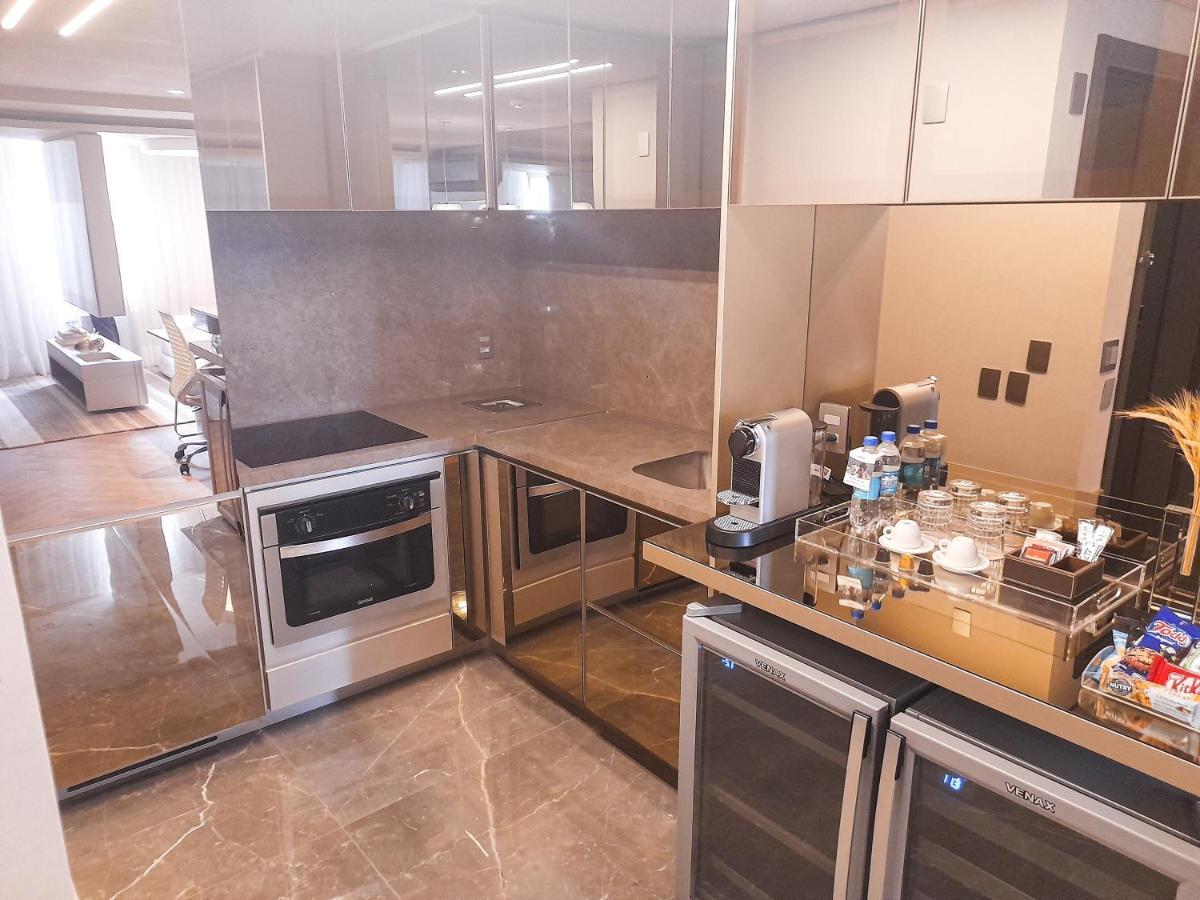 Radisson Porto Alegre - Futuro Hotel Epic People&Arts Esterno foto A kitchen in a private home