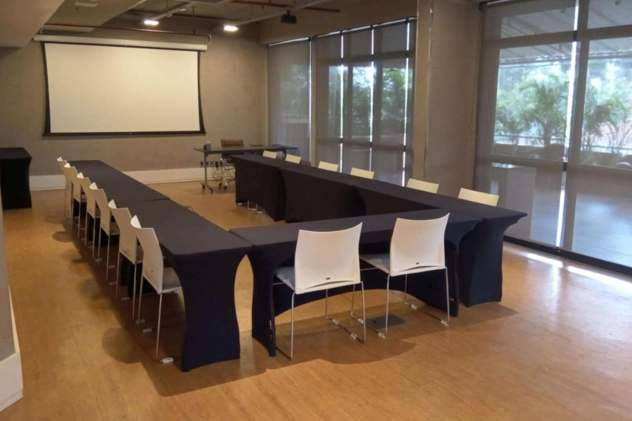 Radisson Porto Alegre - Futuro Hotel Epic People&Arts Esterno foto A meeting room at the Center for the Arts, San Jose
