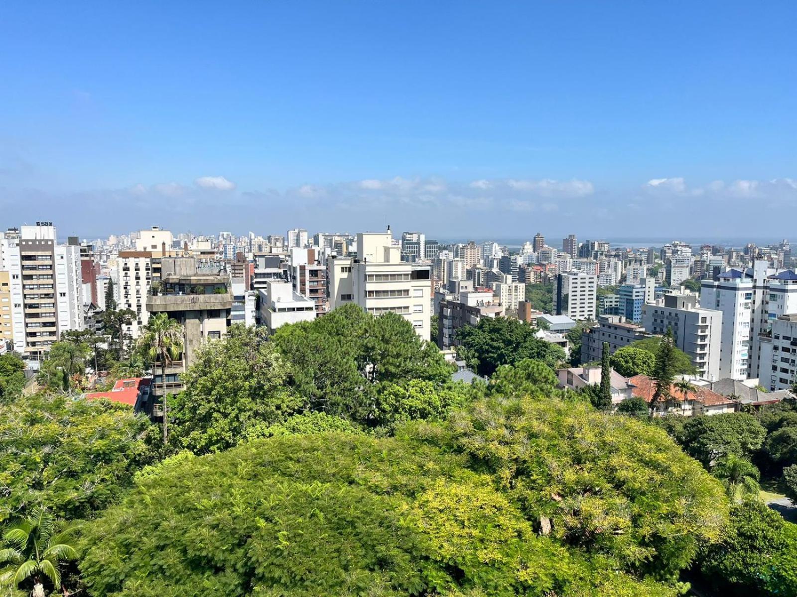 Radisson Porto Alegre - Futuro Hotel Epic People&Arts Esterno foto View of the city from the top of the Torre de TV Gaúcha.