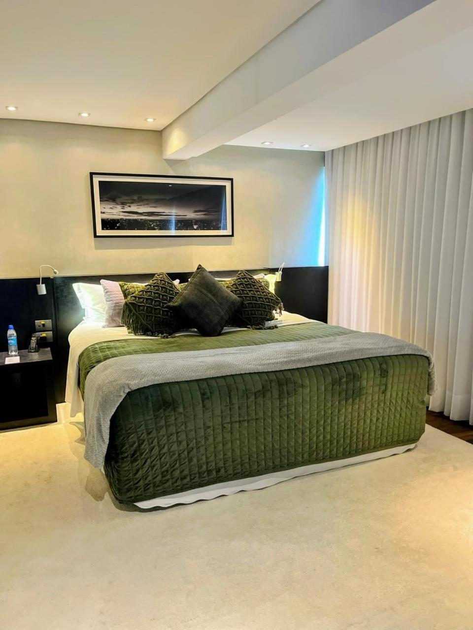 Radisson Porto Alegre - Futuro Hotel Epic People&Arts Esterno foto
